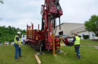 Drilling and sampling with the CompactRotoSonic drilling rig