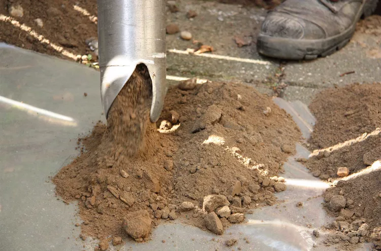 Drilling with the riverside auger