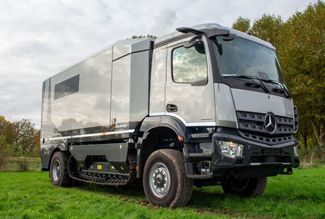 Boxed Truck Crawler 180 kN