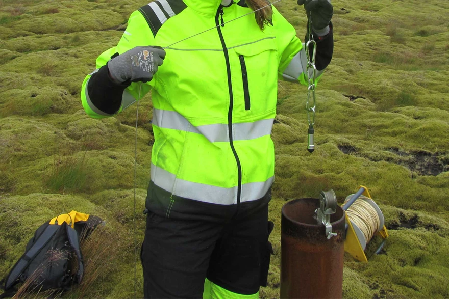 Image: Diver Iceland