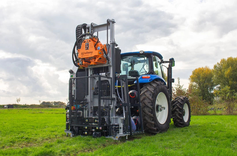 Premier 110 Compact Window Sample Rig SRST 110 Tractor-mounted Sonic drill rig | Eijkelkamp North America