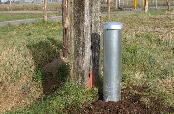 Monitoring well in the field