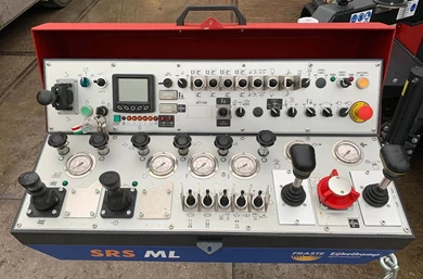 SRS ML sonic drill rig panel detail