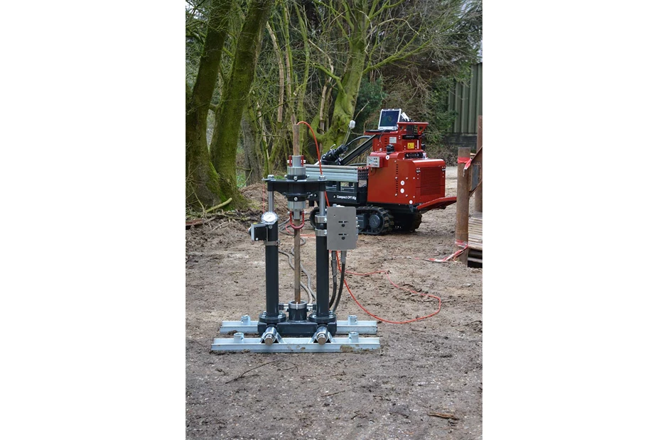 Compact Crawler 130 kN - CC130 | Eijkelkamp North America