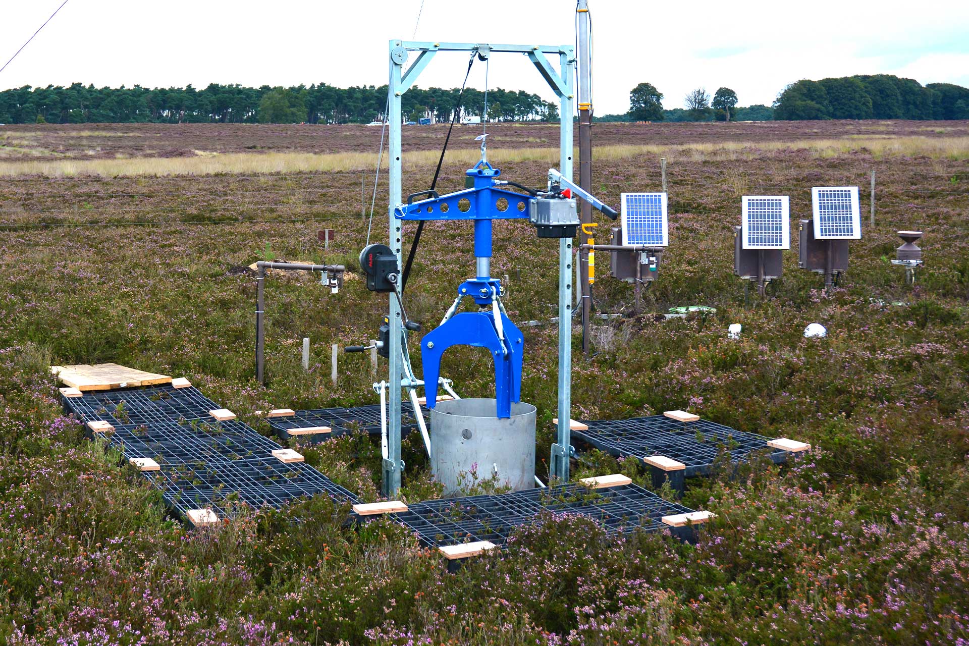 Installing the Smart Lysimeter evaporation sensor