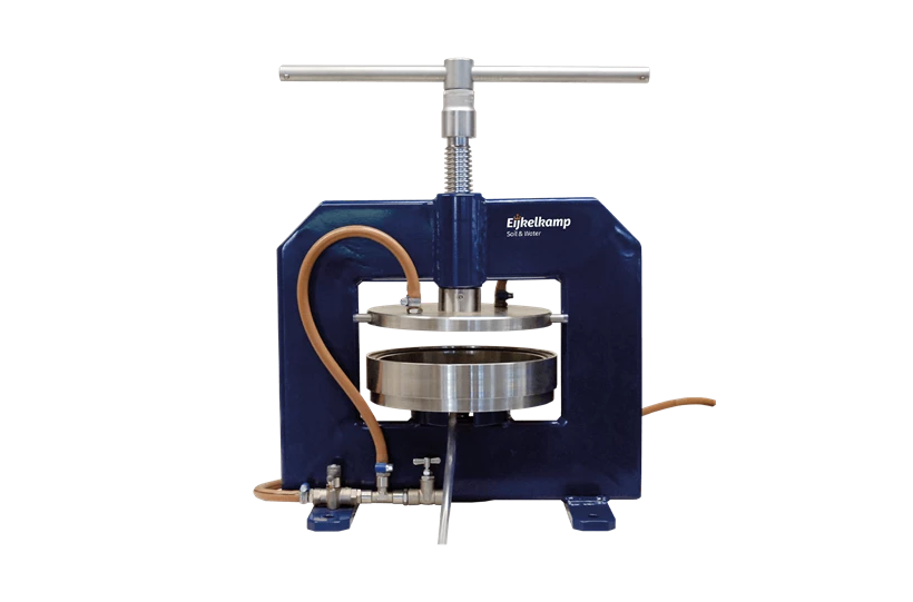 Membrane apparatus for pF determination