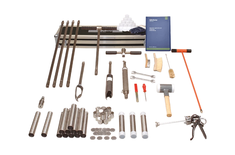 Soil coring kit for chemical soil research, 37mm diameter