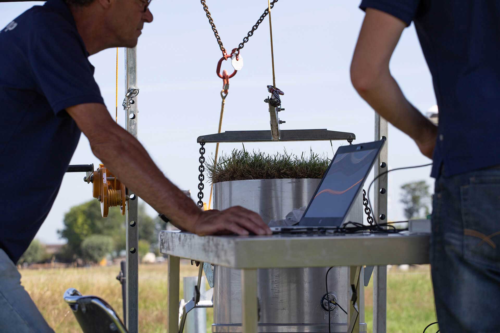 Using the Smart Lysimeter evaporation sensor